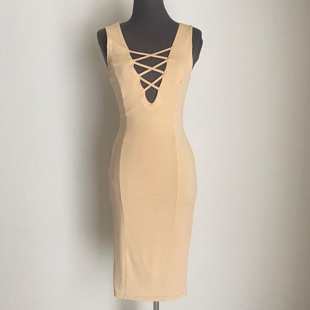 Privy‎ sz S  cut out fitted midi party dress